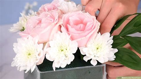 can you use dry foam for fresh flowers