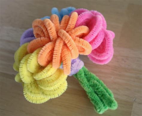 how to make flowers out of pipe cleaners - exploring the art of crafting with pipe cleaners